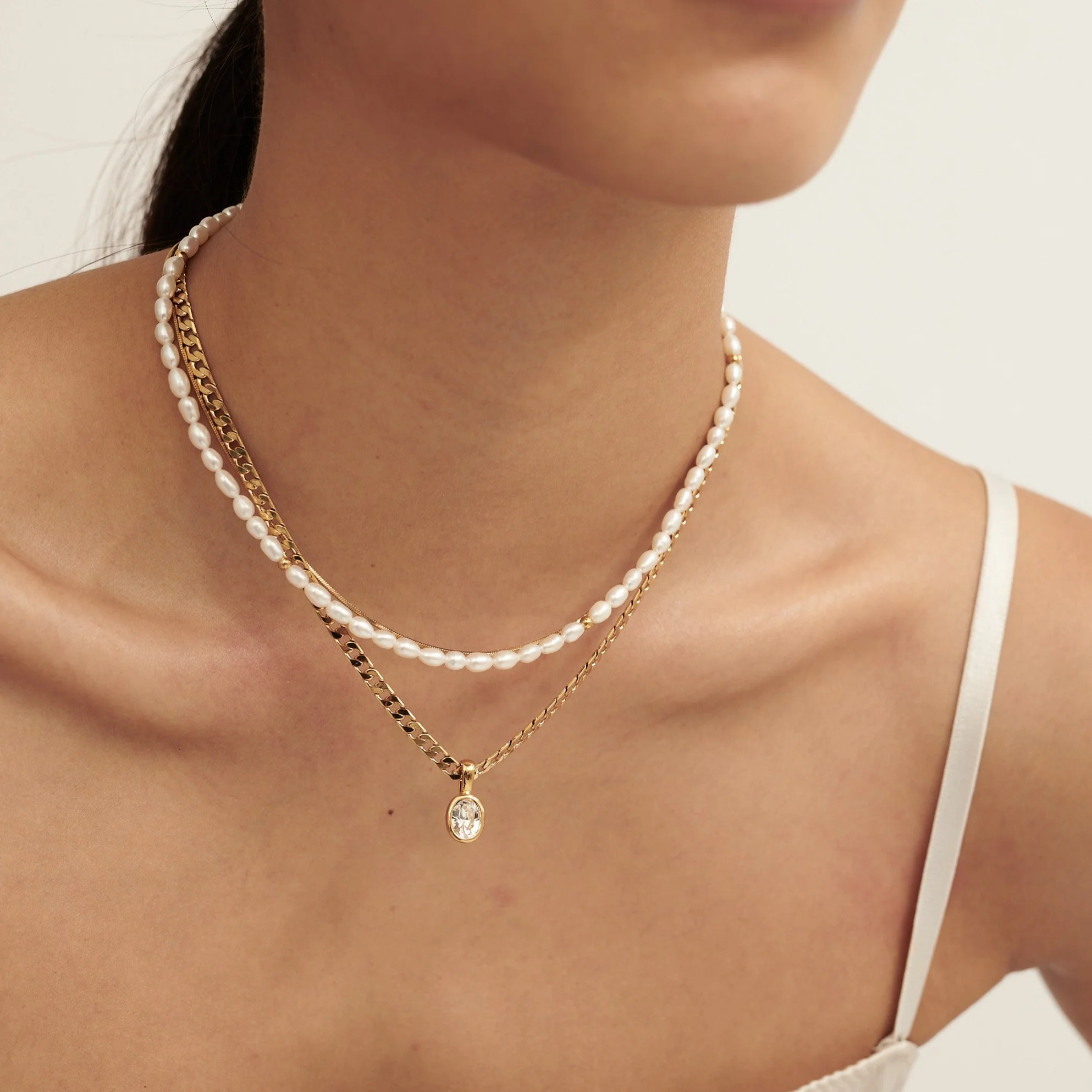 Bella Necklace - Crystal - Image 2