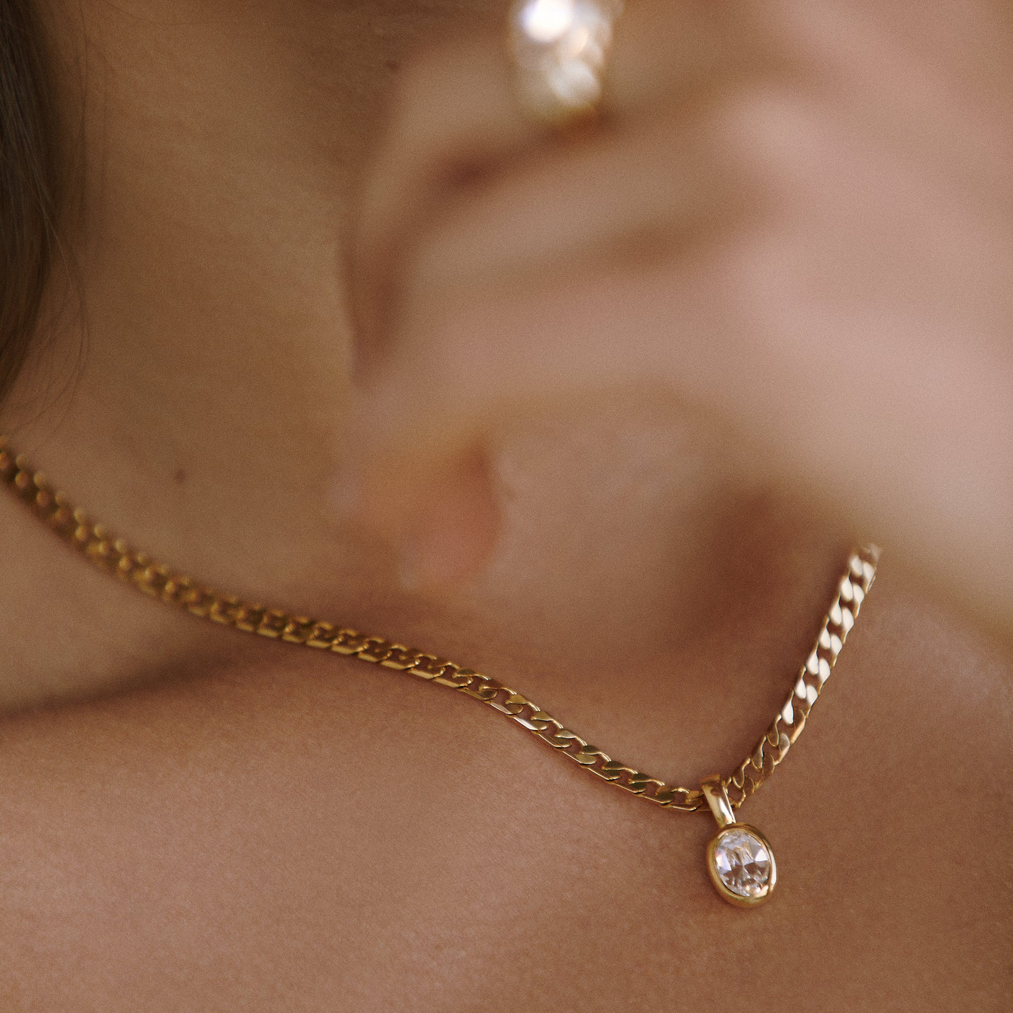 Bella Necklace - Crystal - Image 4
